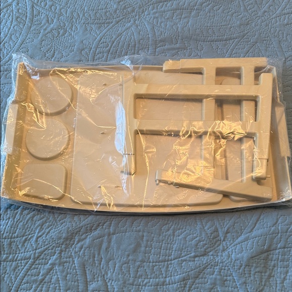 Vintage Chadwick-Miller Tray Table Made in Canada - Picture 6 of 6